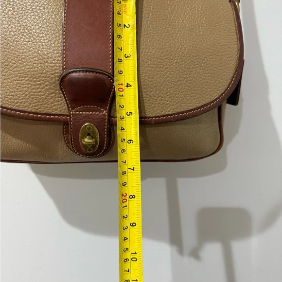 Coach Vintage Sheridan Mayfield Beige Brown Saddle‎ Leather Shoulder Bag 4225 K